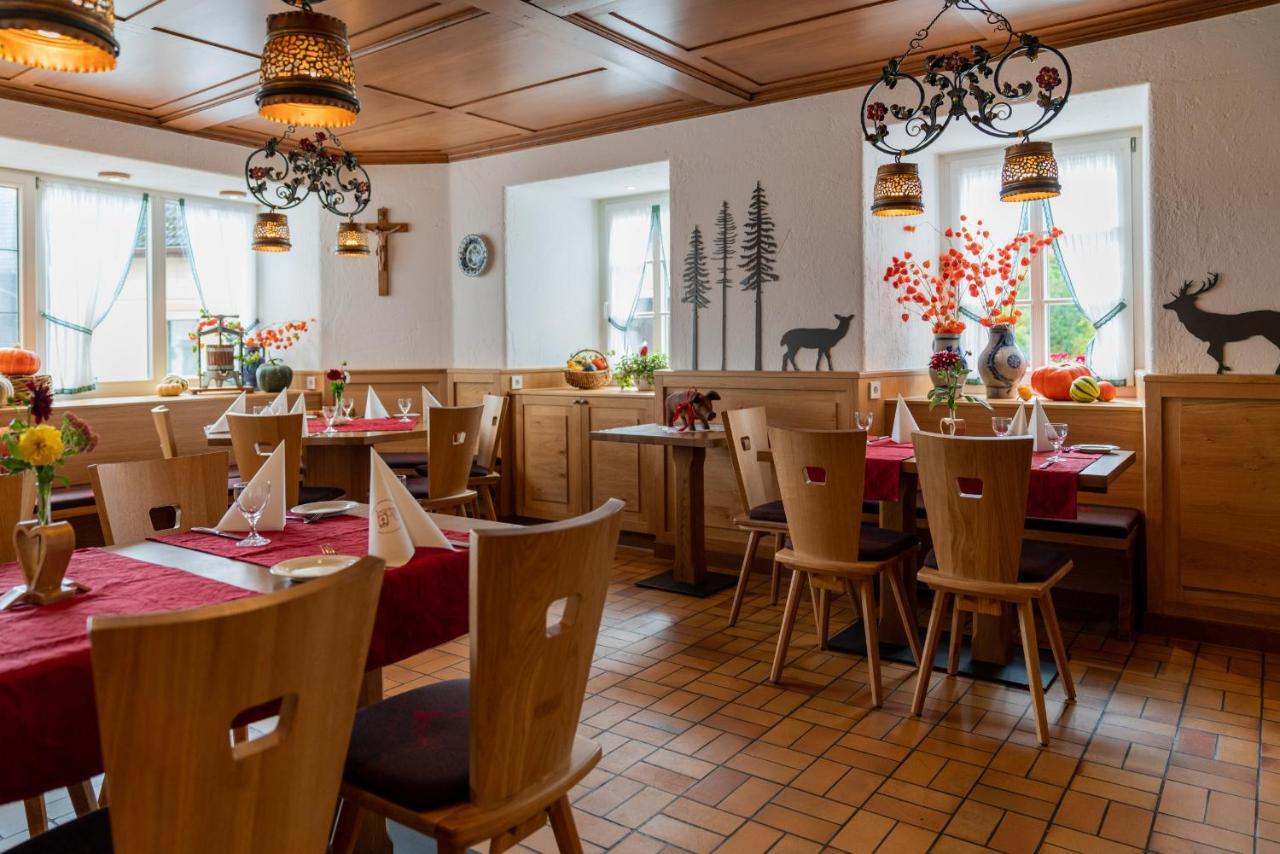 Gasthaus-Pension Zum Kreuz Stuhlingen Extérieur photo