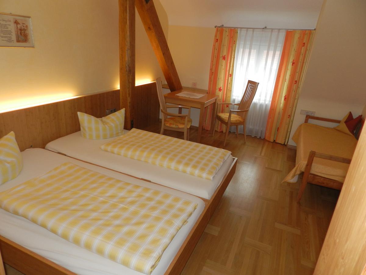 Gasthaus-Pension Zum Kreuz Stuhlingen Extérieur photo